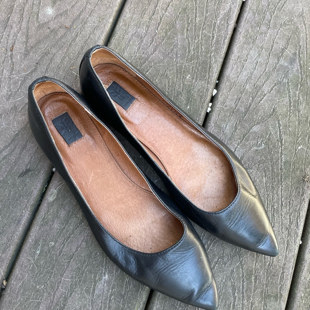 FRYE leather pointed toe ballet flats as 8/8.5